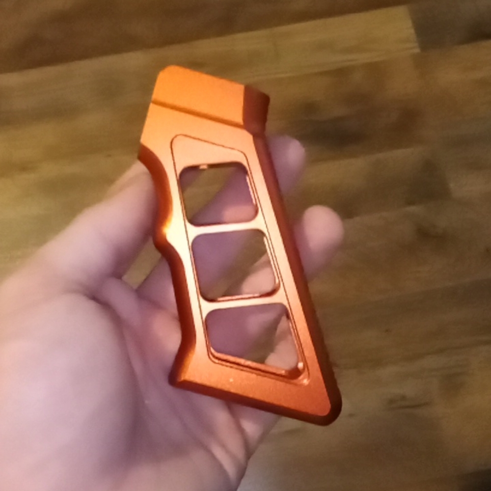 Very beautiful red handle